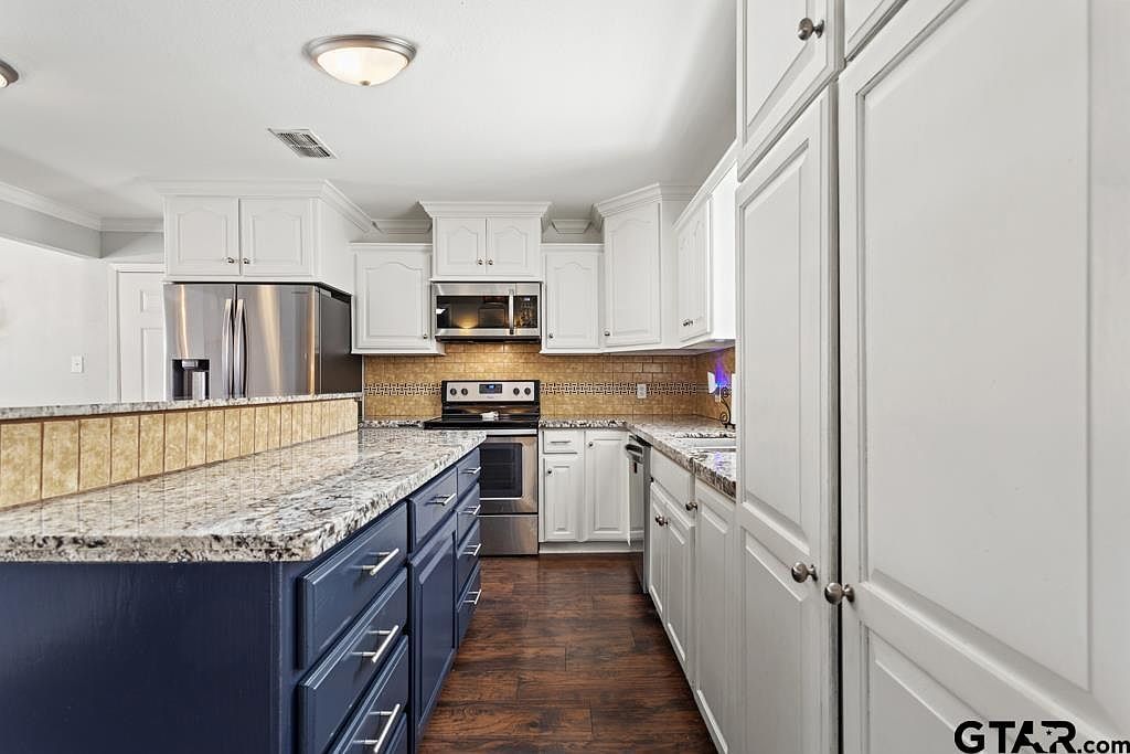 3235 Curtis Dr Tyler, TX 75701  | Single Family