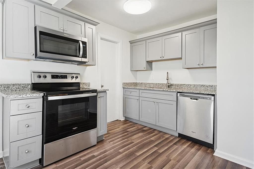 526 Birmingham Ave Norfolk, VA 23505  | Single Family