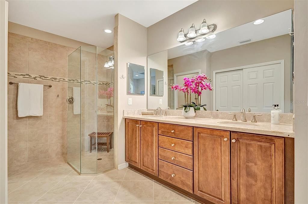 1005 Riverscape St Bradenton, FL 34208  | Condominium