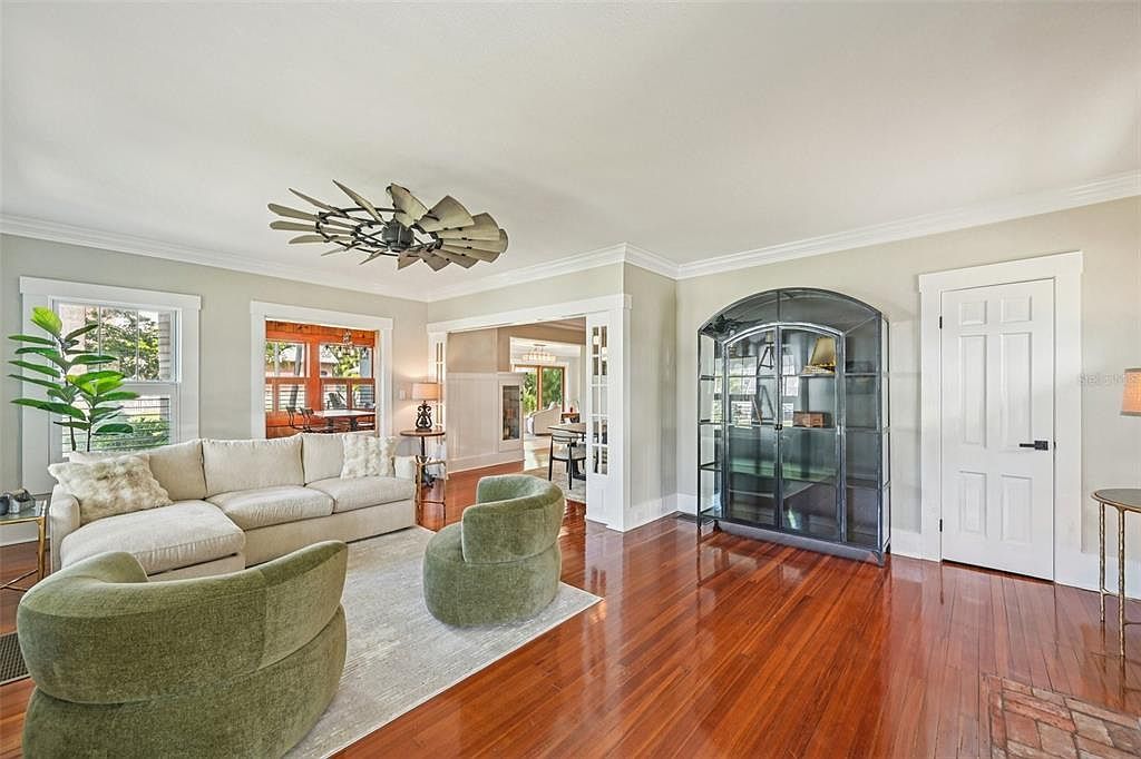 207 23rd St W Bradenton, FL 34205  | Single Family