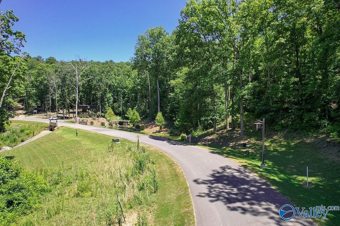83 Boathouse Dr Guntersville, AL 35976  | Land/Lot