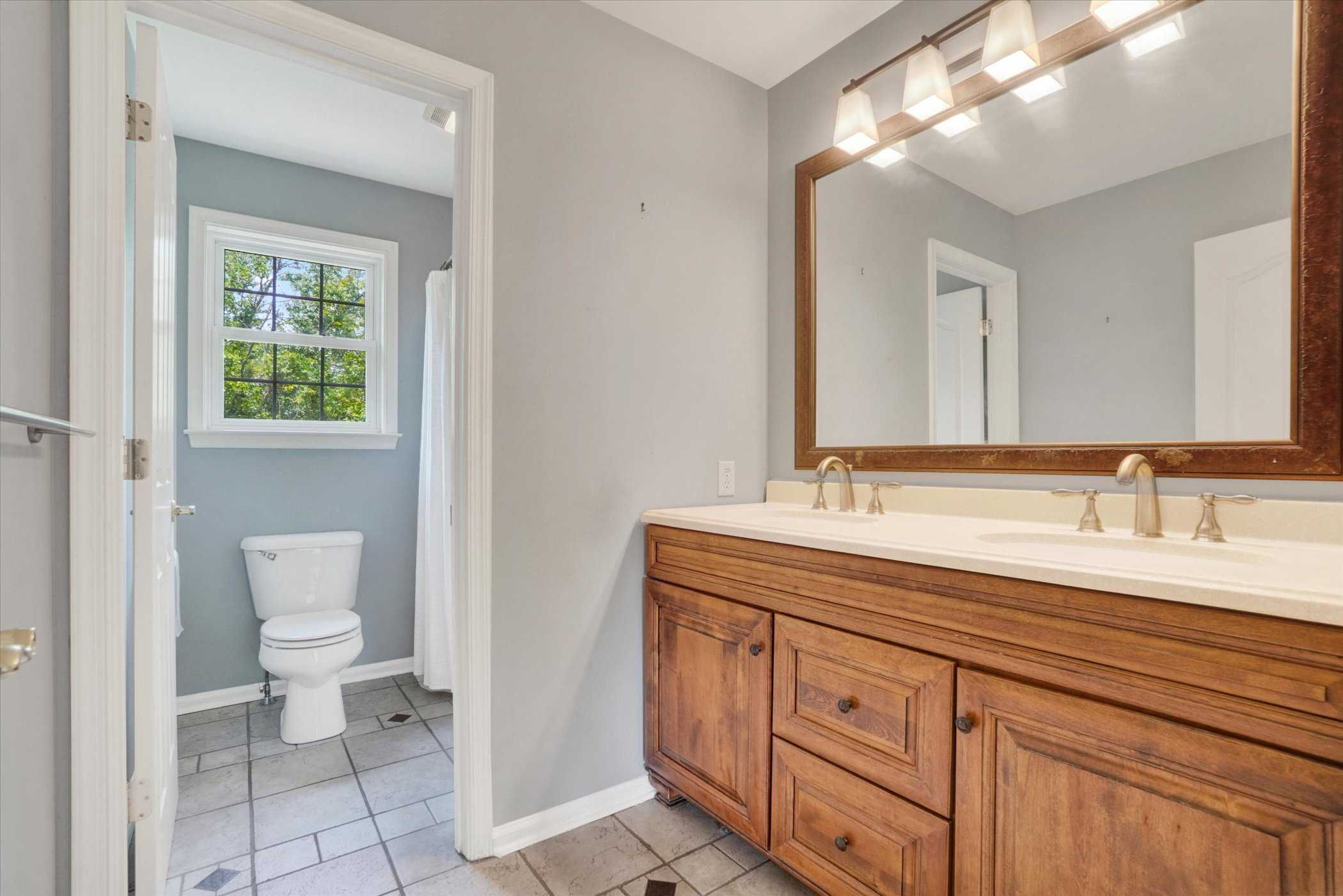 857 Willow Ridge Court, York, PA, USA, 17404 | Single Family