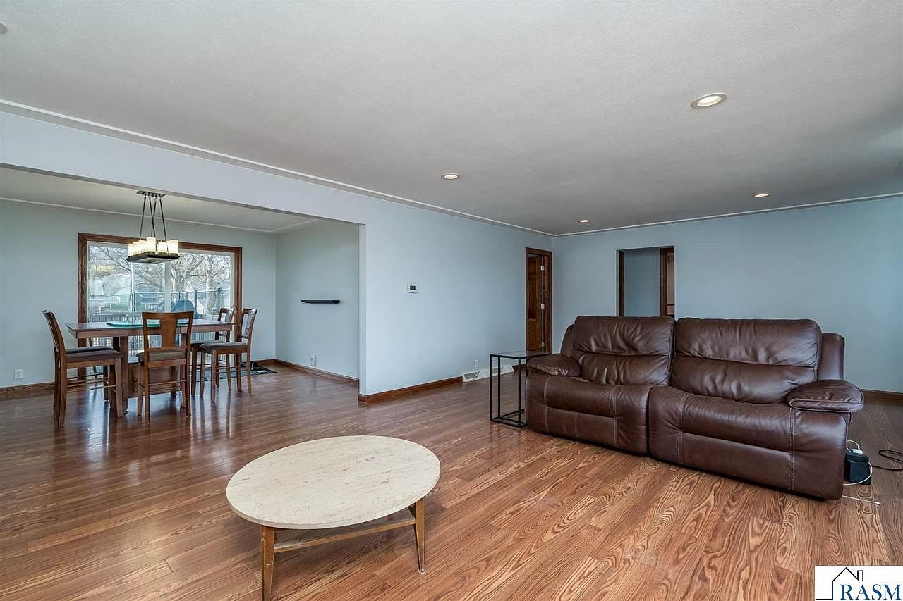 235 Drew Ave NE Madelia, MN 56062  | Single Family