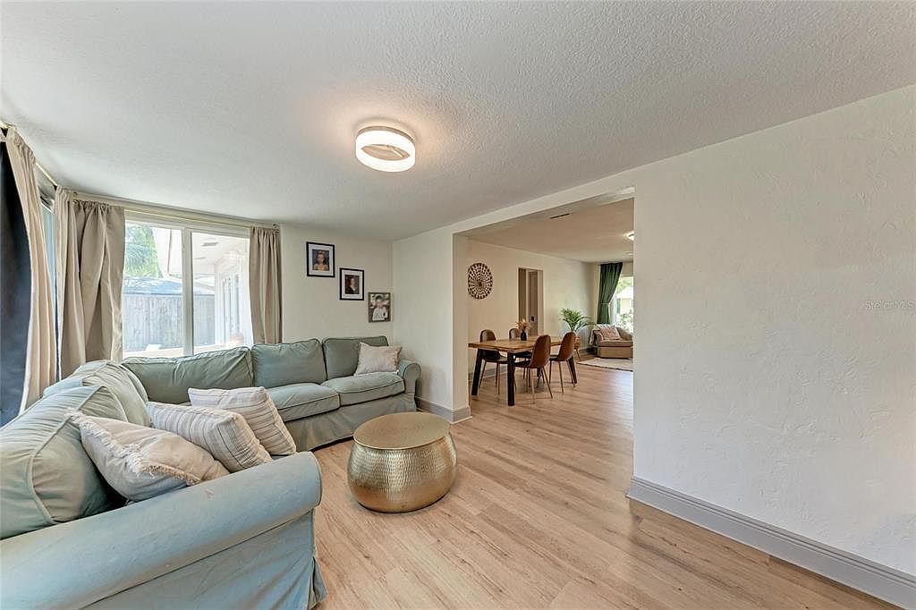 4616 Leeta Ln Sarasota, FL 34234  | Single Family