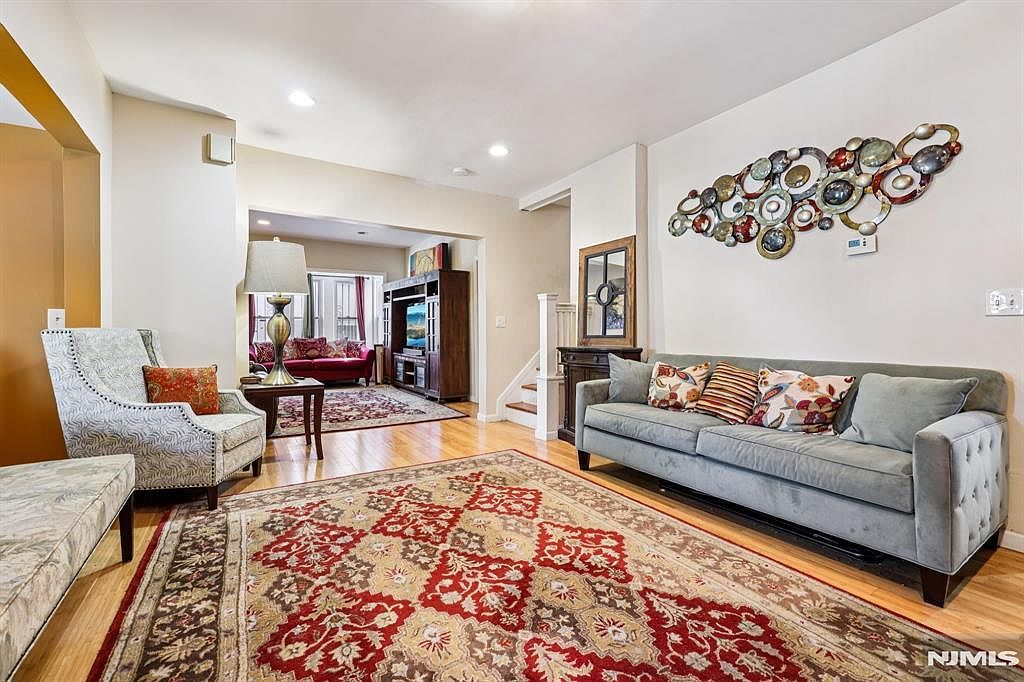 28 Scheerer Ave Newark, NJ 07112  | Single Family