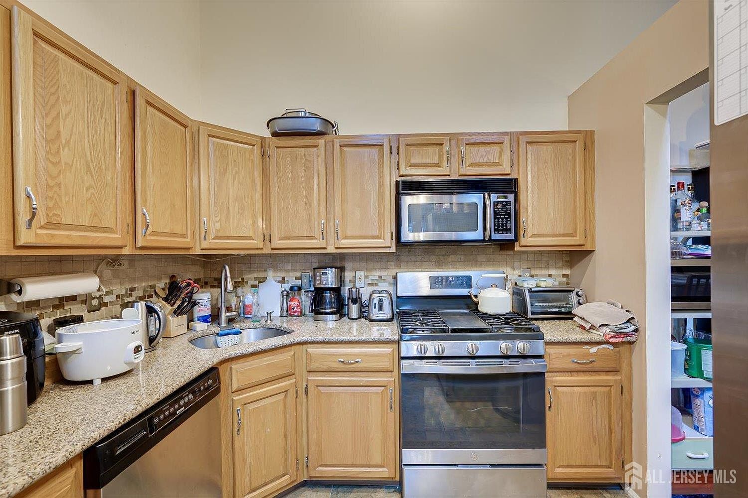 45 Amethyst Way Franklin Park, NJ 08823  | Condominium