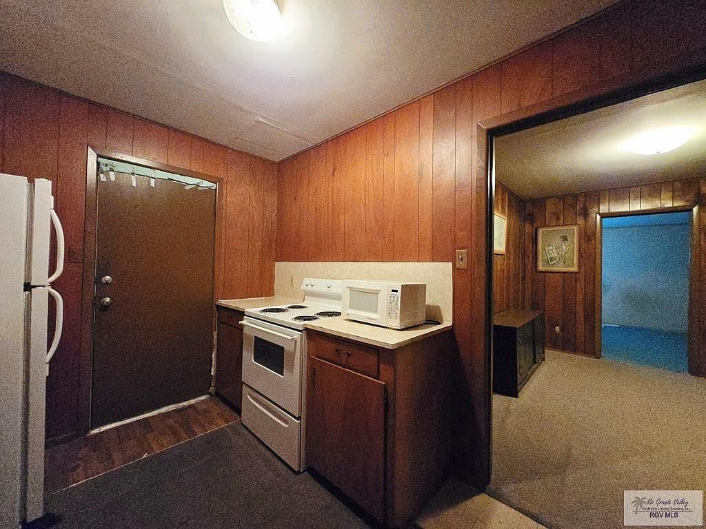 695 W Harris Ave Raymondville, TX 78580  | Multi Family