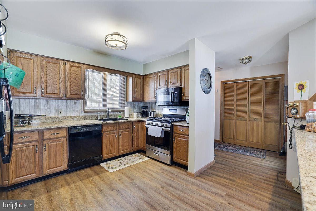 157 Selig Rd Pocono Lake, PA 18347  | Single Family