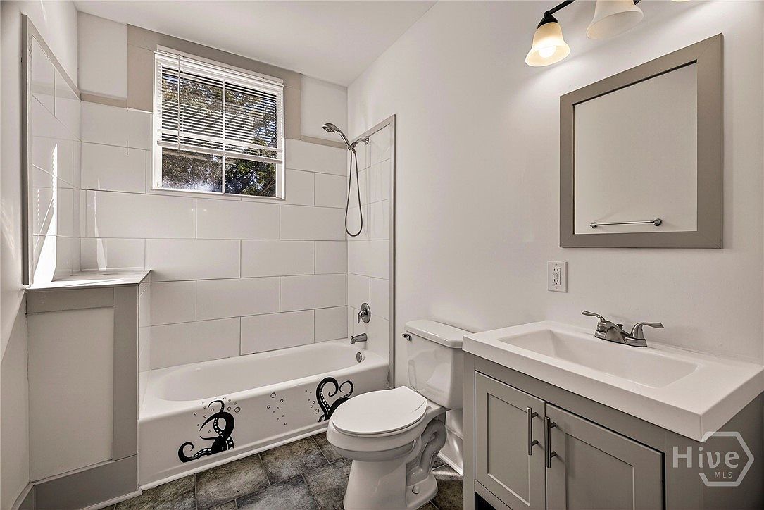 310 W 42nd St Savannah, GA 31401  | Multi Family