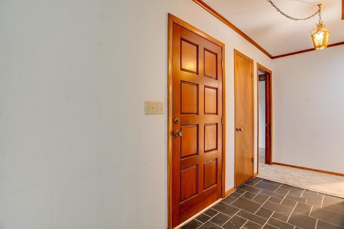 2126 Wilshire Dr Enid, OK 73703 | Single Family