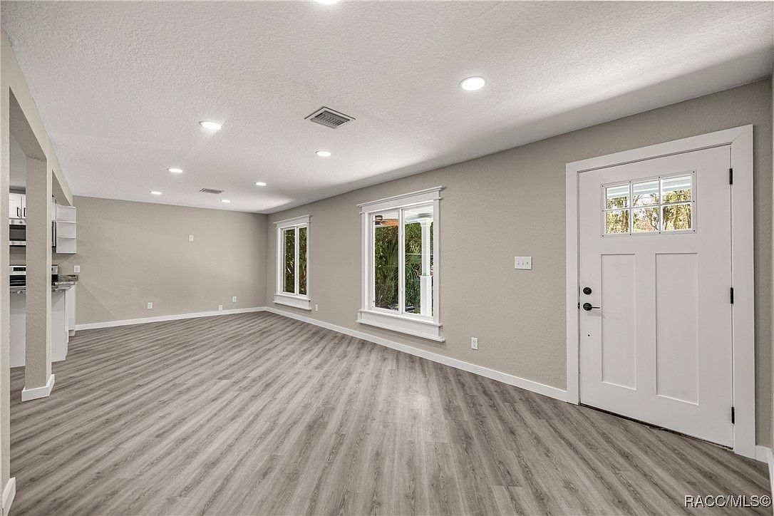 451 NE 11th St Crystal River, FL 34428 | Single Family