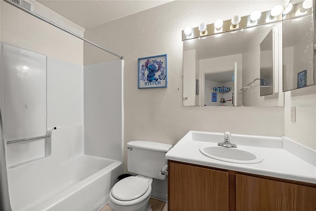 111 SE 16th Ave APT O302 Gainesville, FL 32601  | Condominium