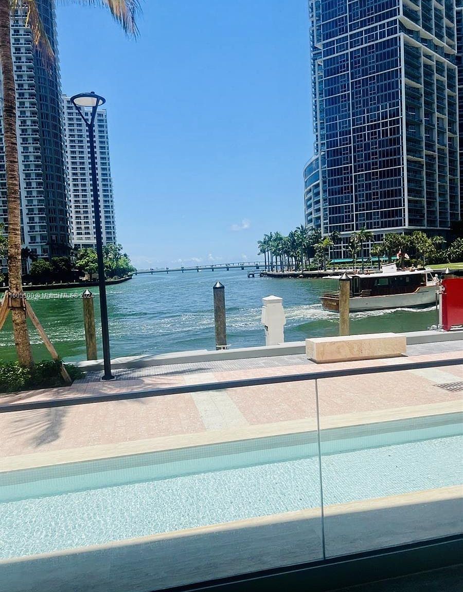 300 Biscayne Boulevard Way #5009 Miami, FL 33131 | Condominium