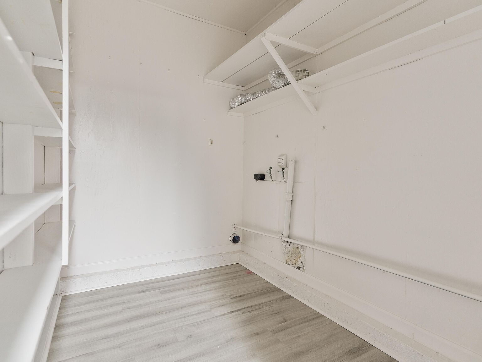 203 22nd St Niceville, FL 32578  | Single Family