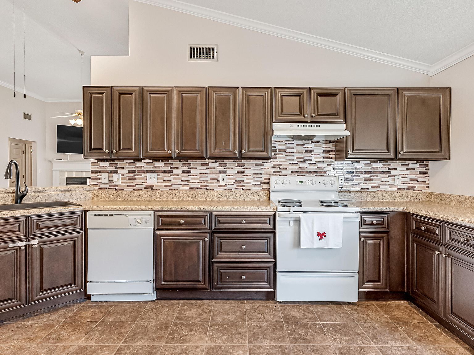 9773 Leeward Way Navarre, FL 32566  | Single Family