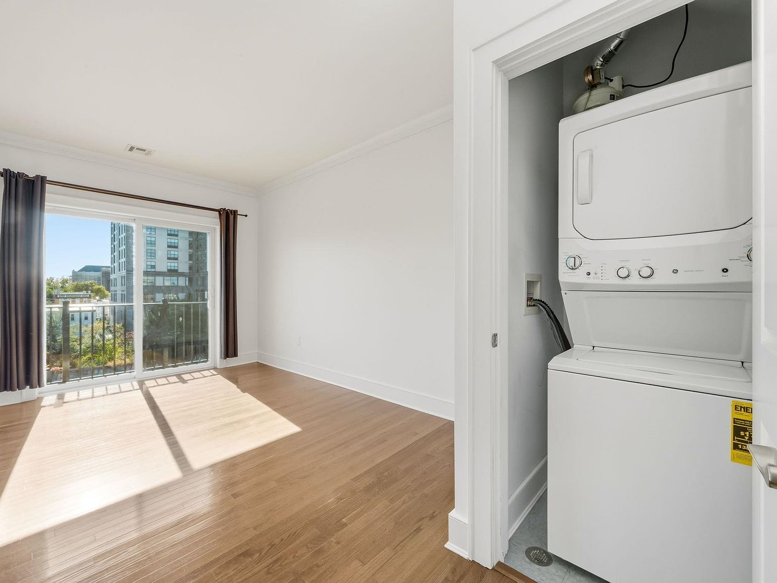 65 Fleet St #403 Jersey City, NJ 07306  | Condominium