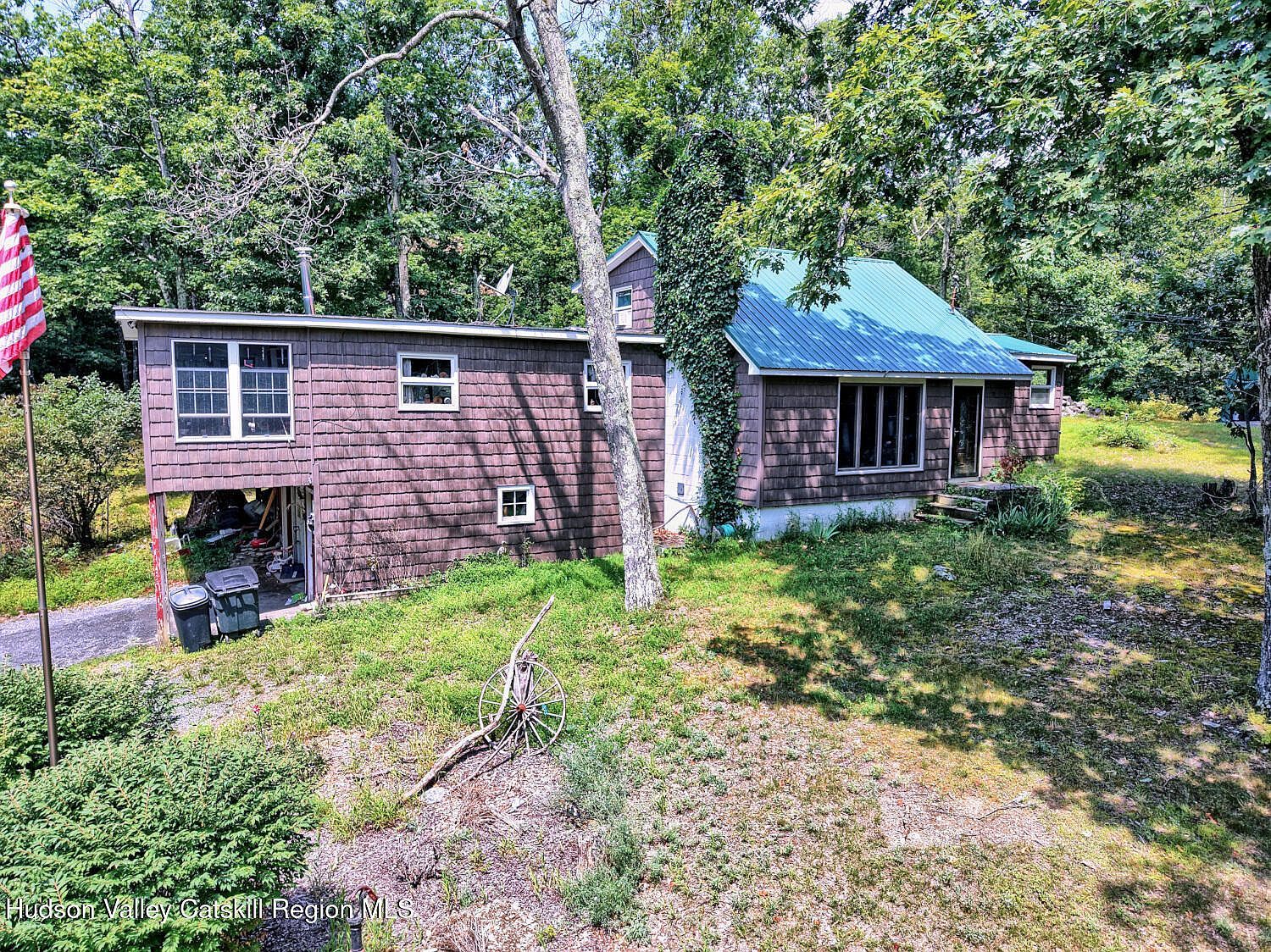 660 Oak Hill Rd Hudson, NY 12534 | Single Family