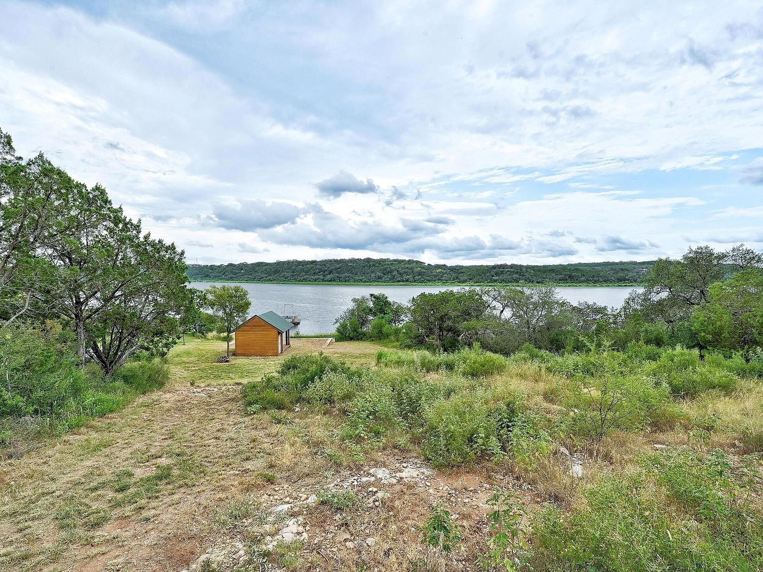 303 Lakeview Dr Spicewood, TX 78669  | Land/Lot
