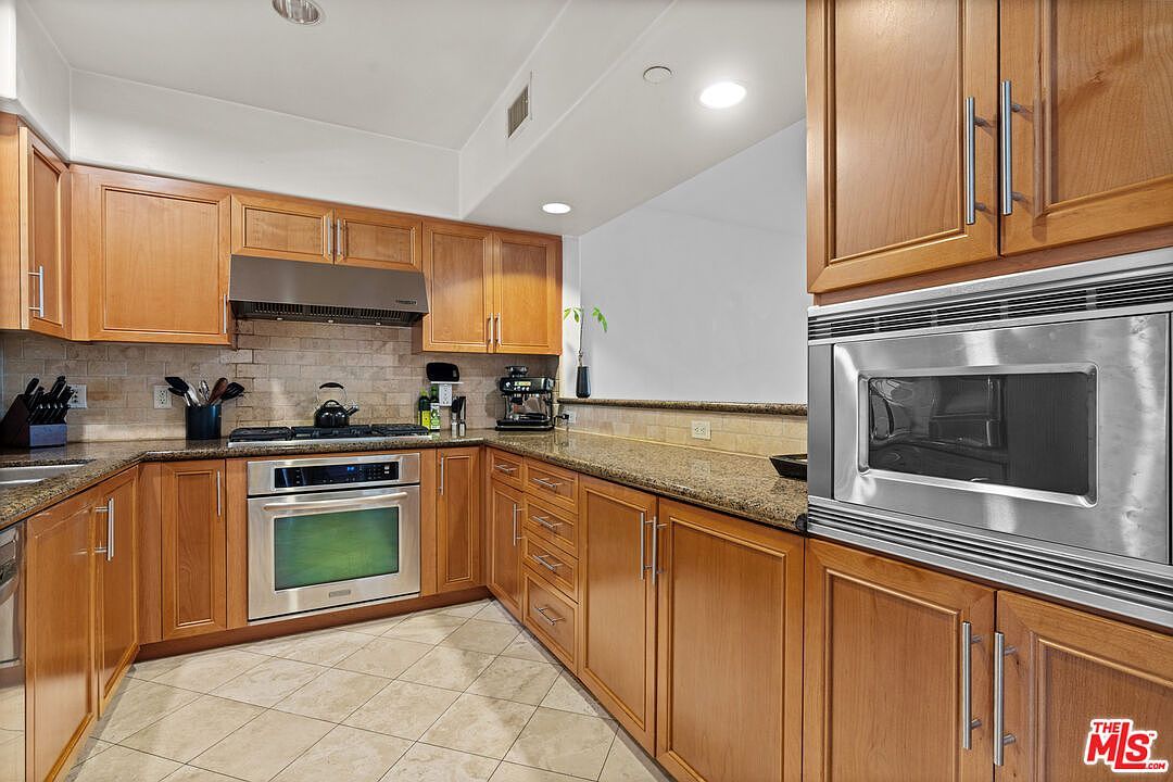 8238 W Manchester Ave APT 204 Playa Del Rey, CA 90293  | Condominium