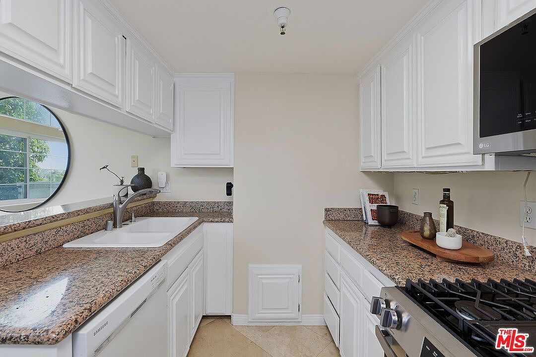 3900 Beethoven St APT 302 Los Angeles, CA 90066  | Condominium