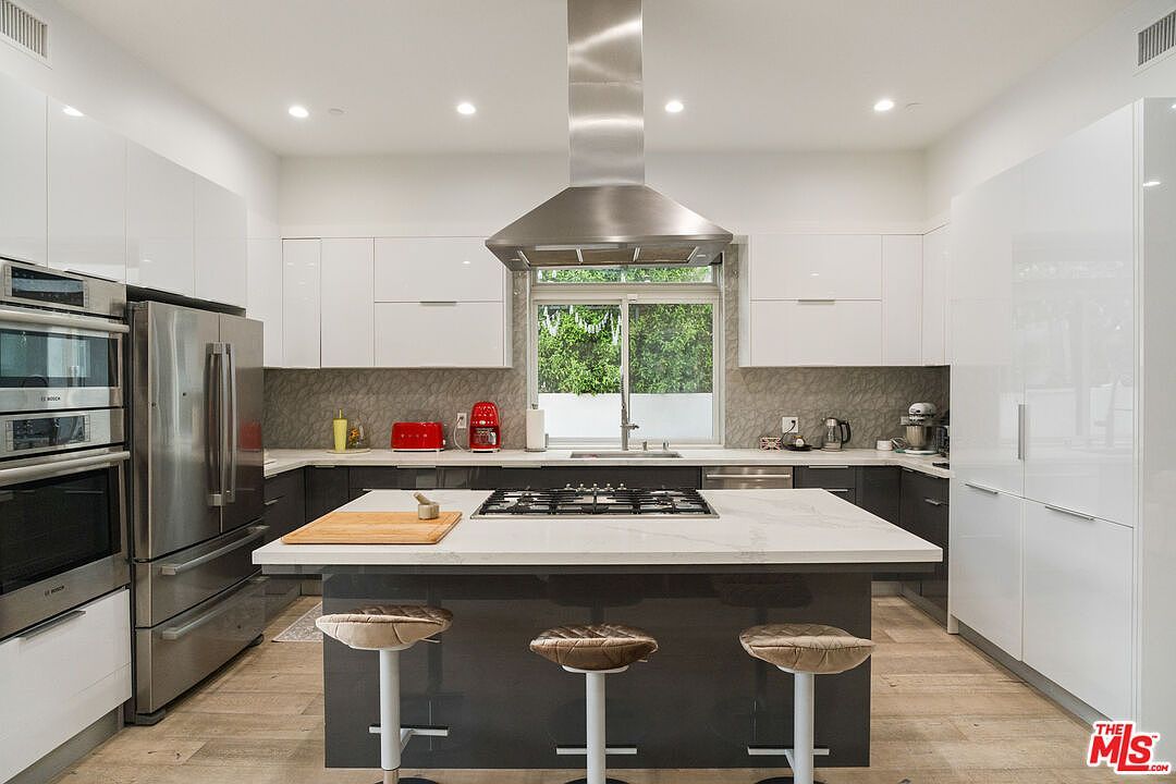 4203 Berryman Ave Los Angeles, CA 90066  | Single Family