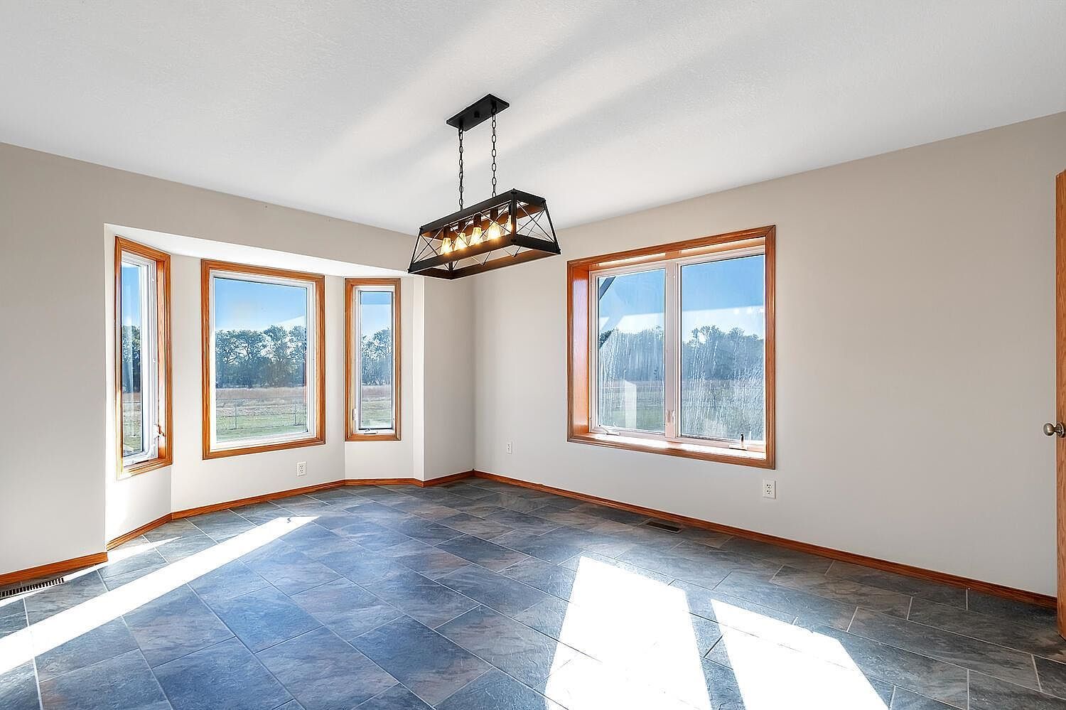 664 E 90th Ave N Belle Plaine, KS 67013  | Single Family