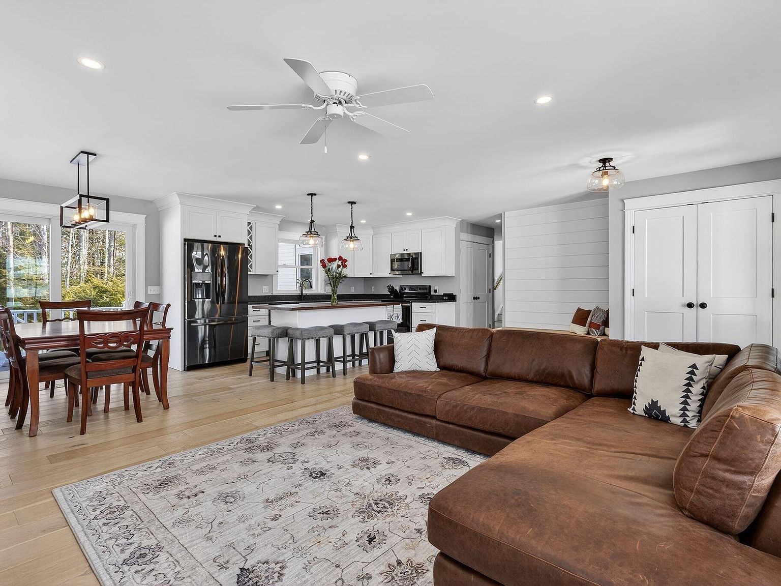 10 Lodge Dr Saco, ME 04072  | Single Family