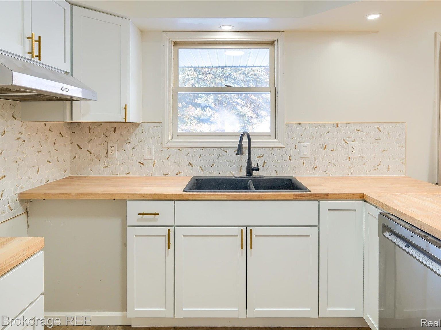 1396 Westerrace Dr Flint, MI 48532  | Single Family