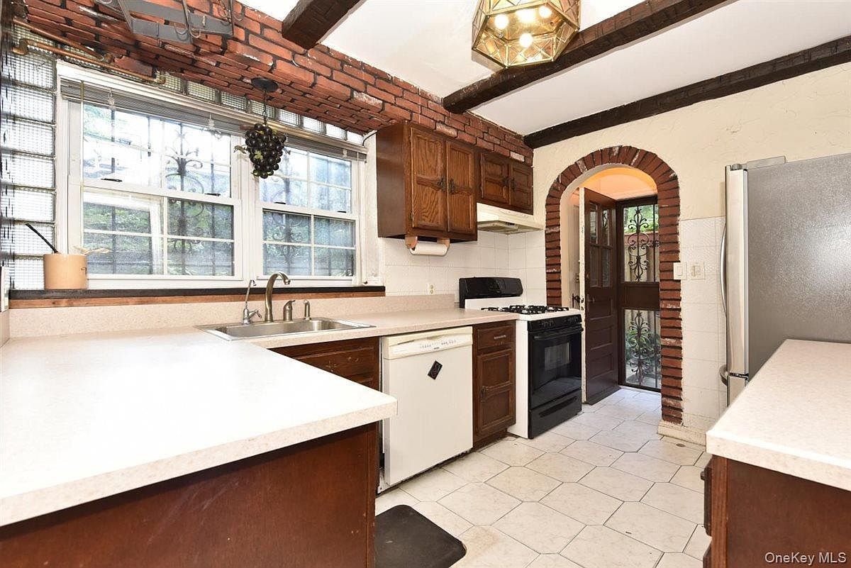 13930 Coolidge Ave Jamaica, NY 11435  | Single Family