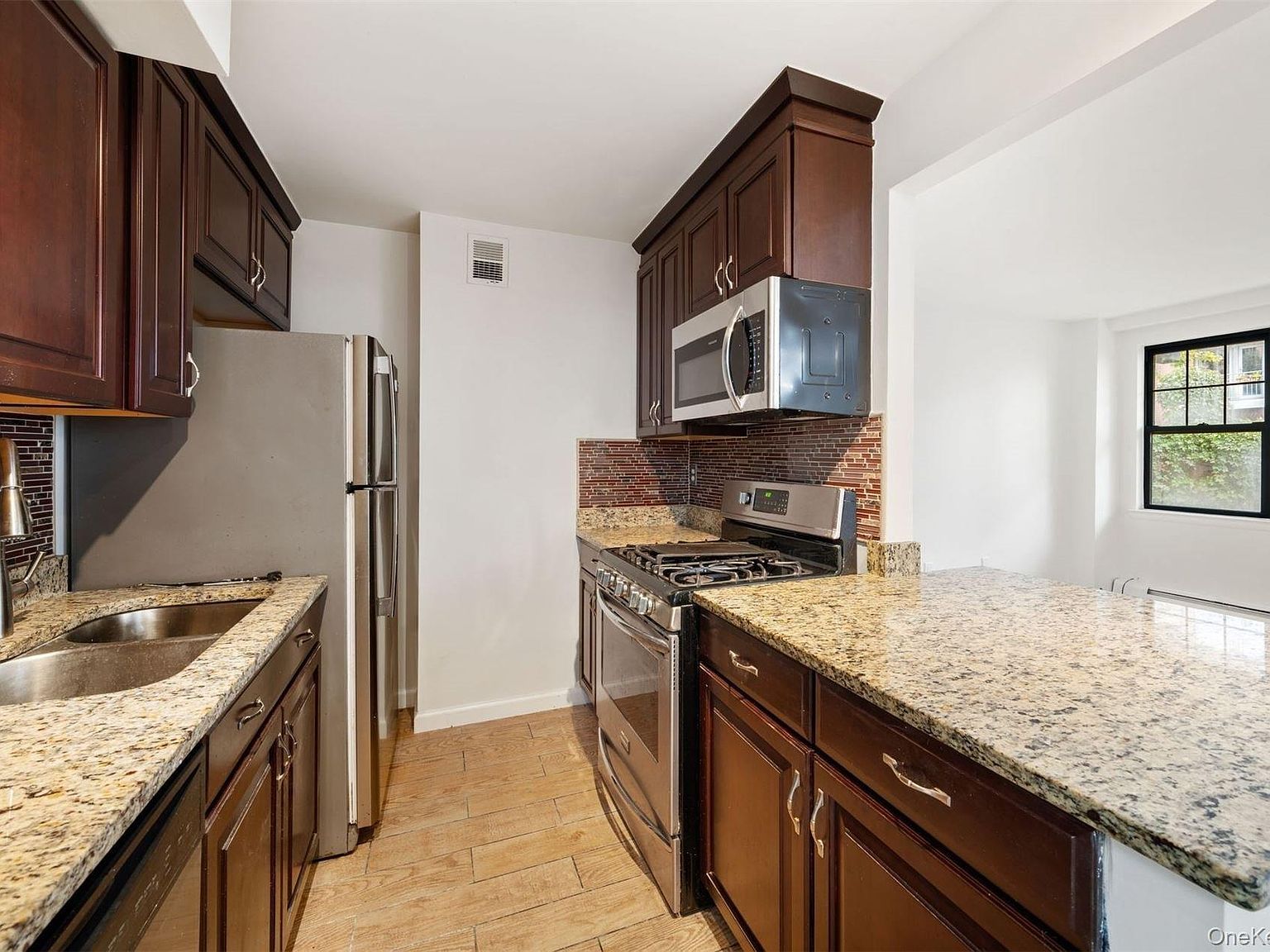 383 E 10th St #D4 New York, NY 10009  | Condominium