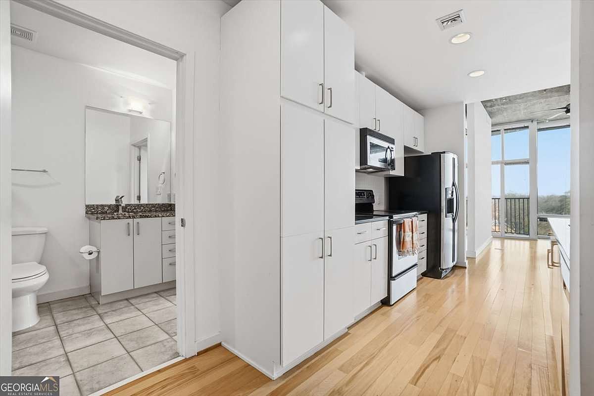 943 Peachtree St NE Unit 716 Atlanta, GA 30309 | Condominium