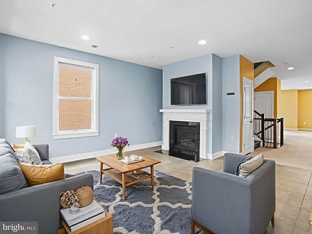 1901 Main Line Blvd #102 Alexandria, VA 22301  | New build