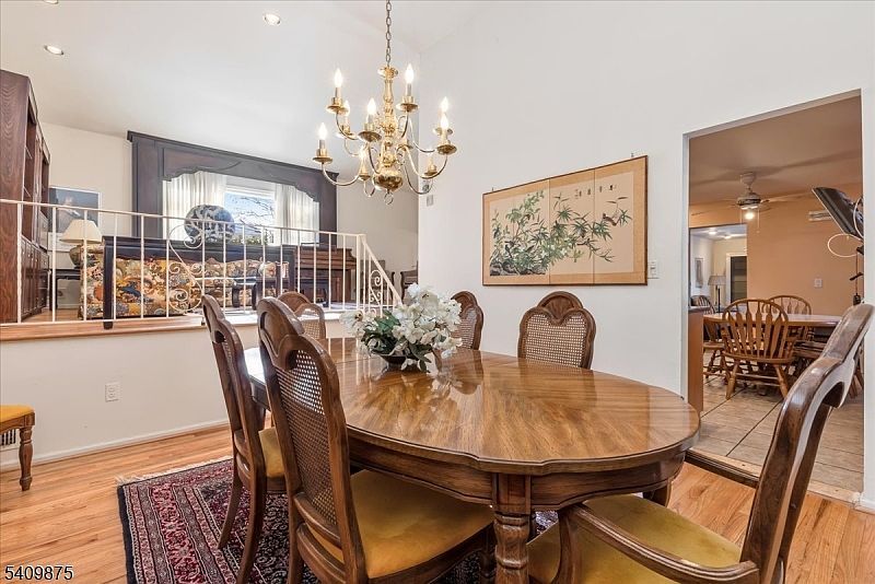 29 Manitou Cir Westfield, NJ 07090 | Single Family