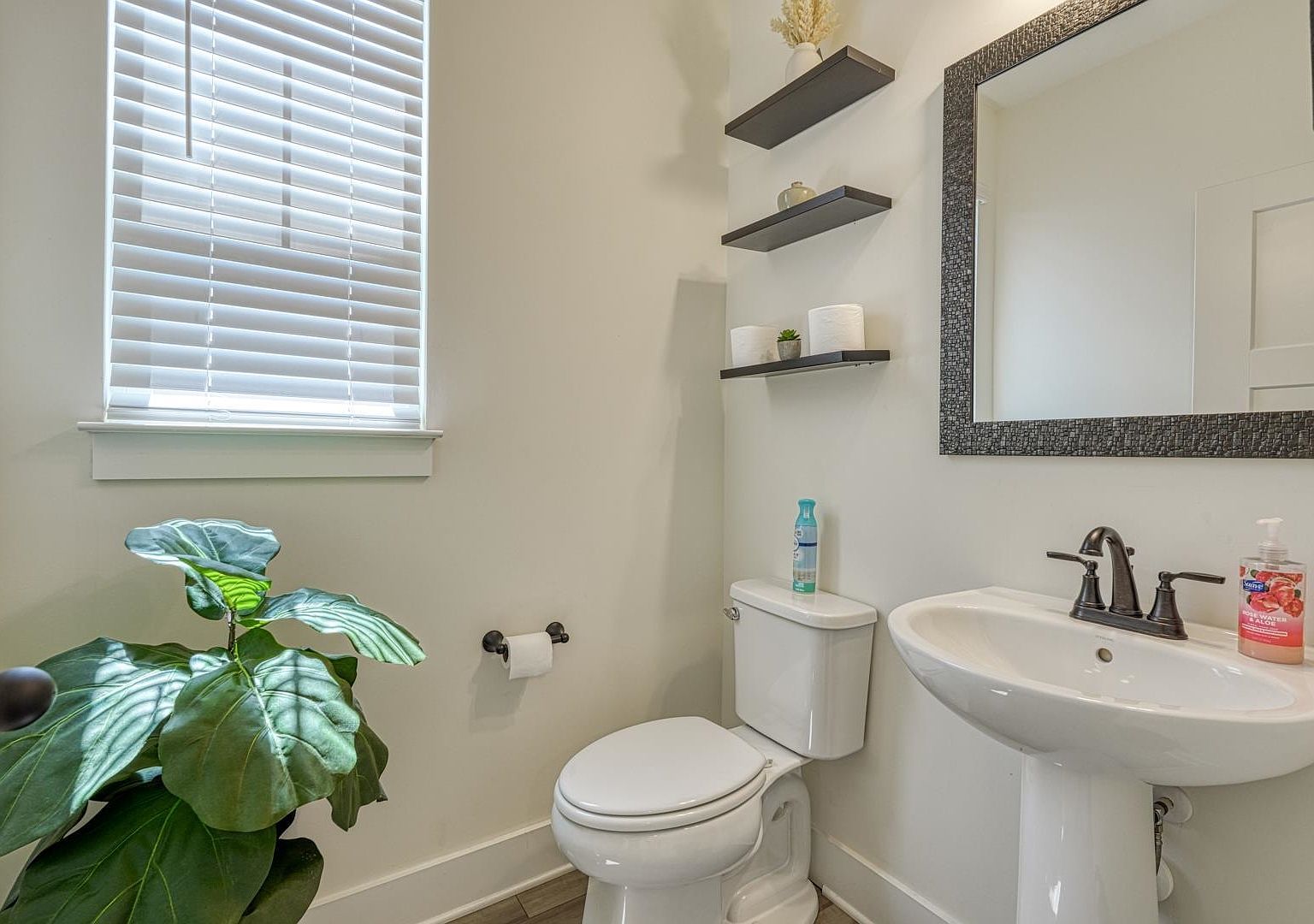 820 Redmill Ln Duncan, SC 29334  | Single Family