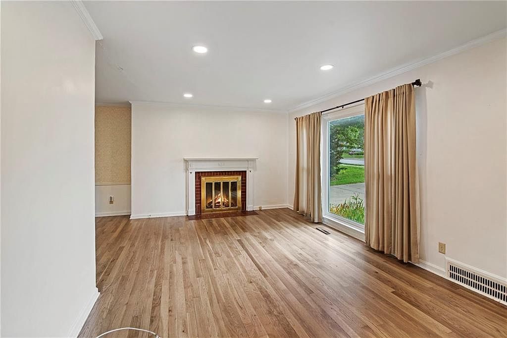 5600 Roe Blvd Roeland Park, KS 66205  | Single Family