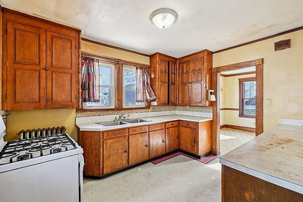 16-16 Willard St #A Malden, MA 02148  | Single Family