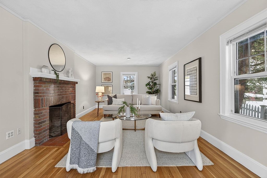 124 Floral Ave Malden, MA 02148  | Single Family