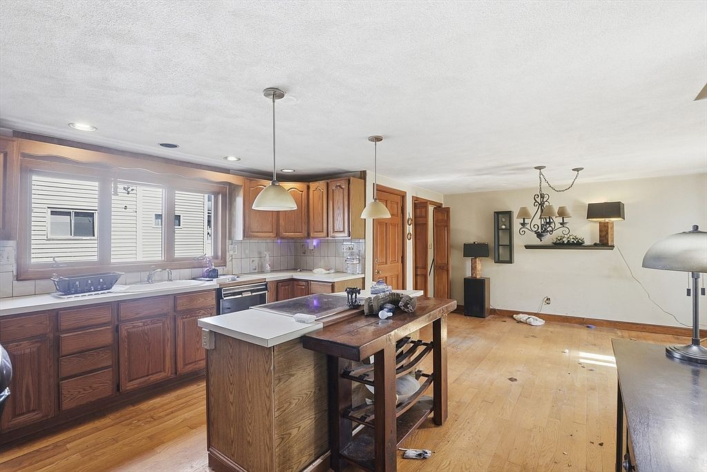 12 Boston St Lynn, MA 01904 | Single Family