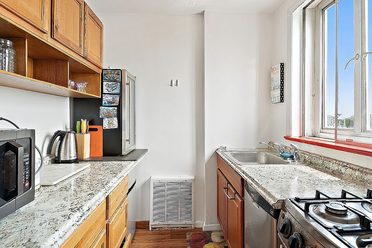 4320 Van Cortlandt Park E APT 6B Bronx, NY 10470  | Condominium