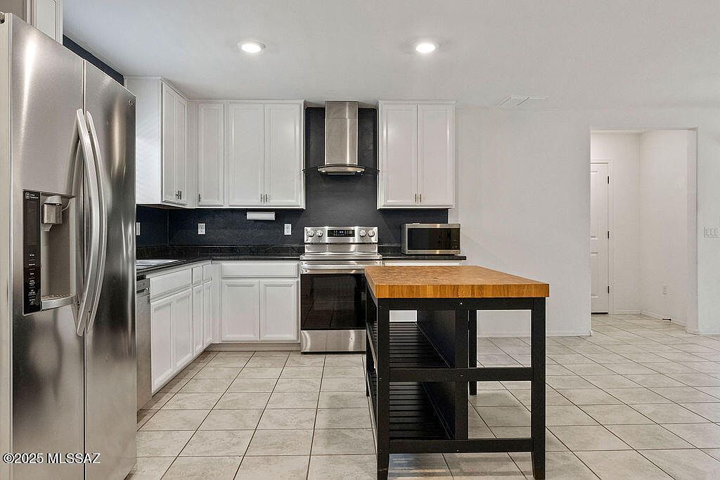 4554 S Sunrise Bluff Way Tucson, AZ 85730  | Single Family