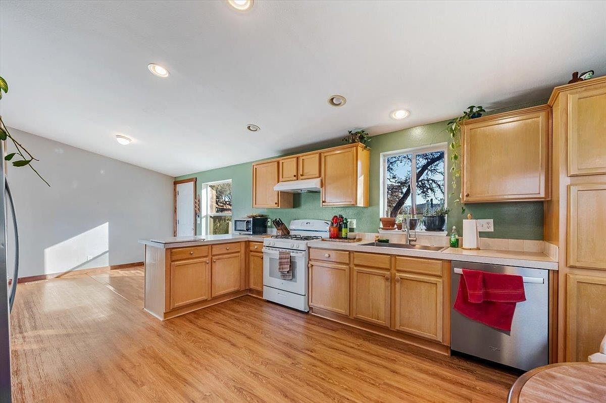 10540 Voyageur Way Smartsville, CA 95977 | New build