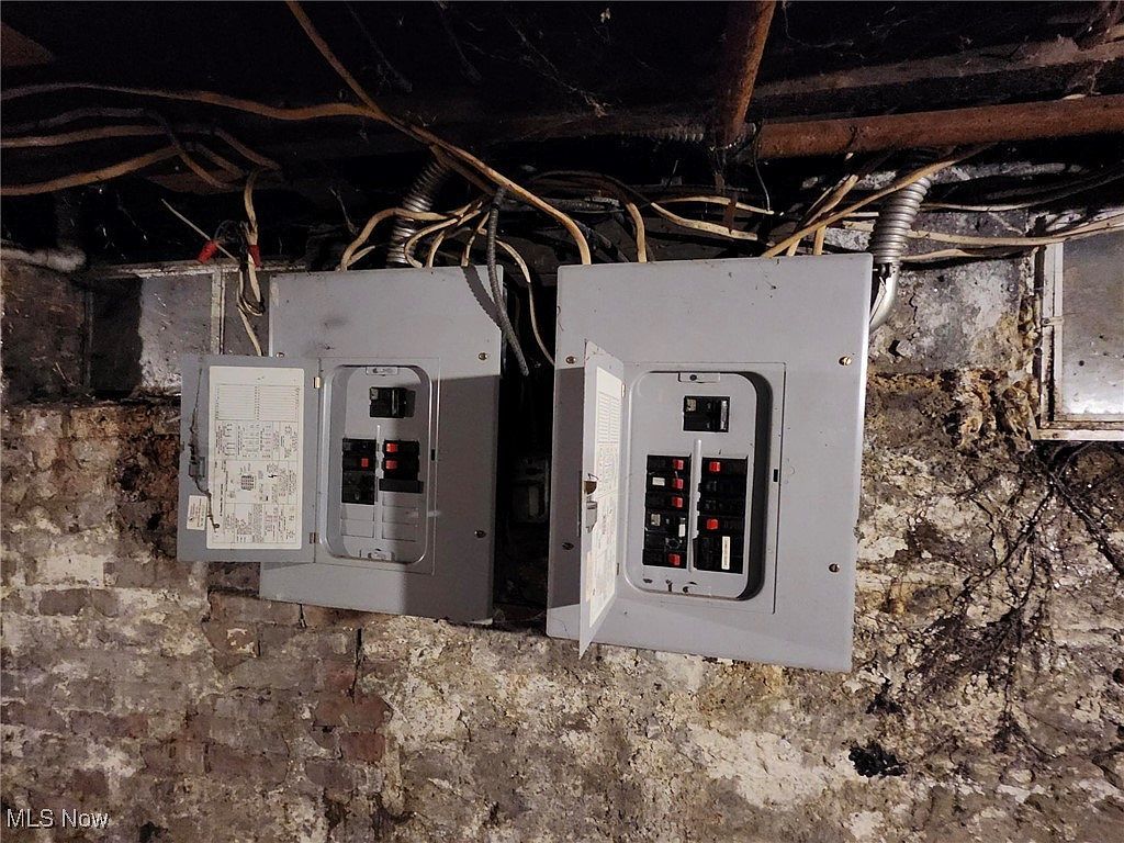 1432 E 52nd St Cleveland, OH 44103  | Multi Family