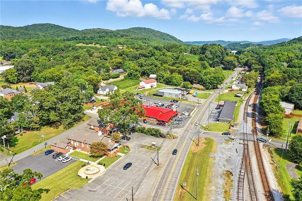 139 Old Alabama Rd Emerson, GA 30137  | Single Family