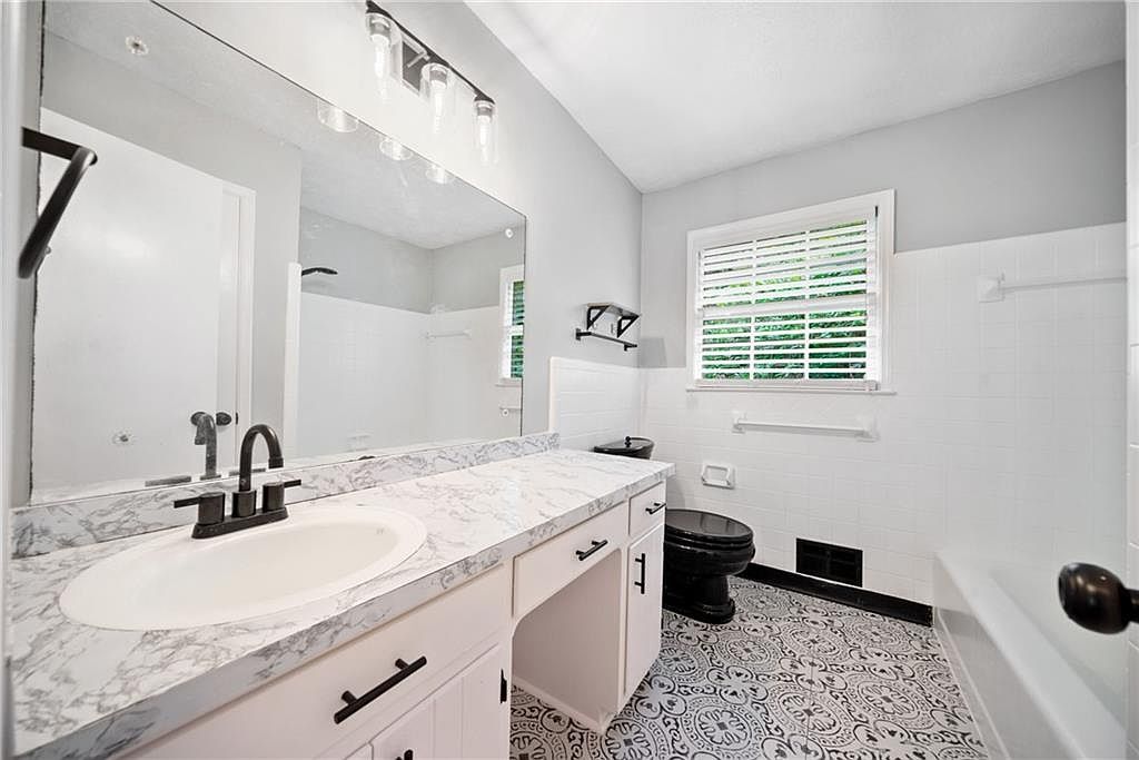 2173 Tanglewood Trl NE Conyers, GA 30013  | Single Family