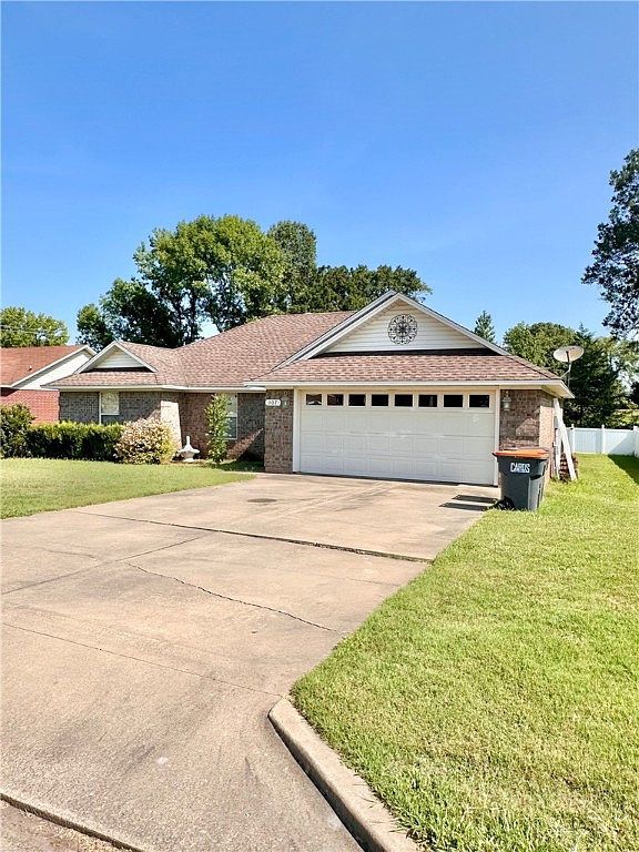 107 Ashbrook Ln Russellville, AR 72802  | Single Family