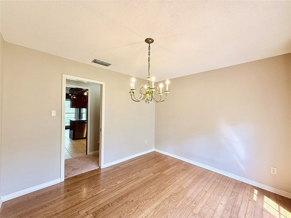 204 E Shore Dr Russellville, AR 72802  | Single Family