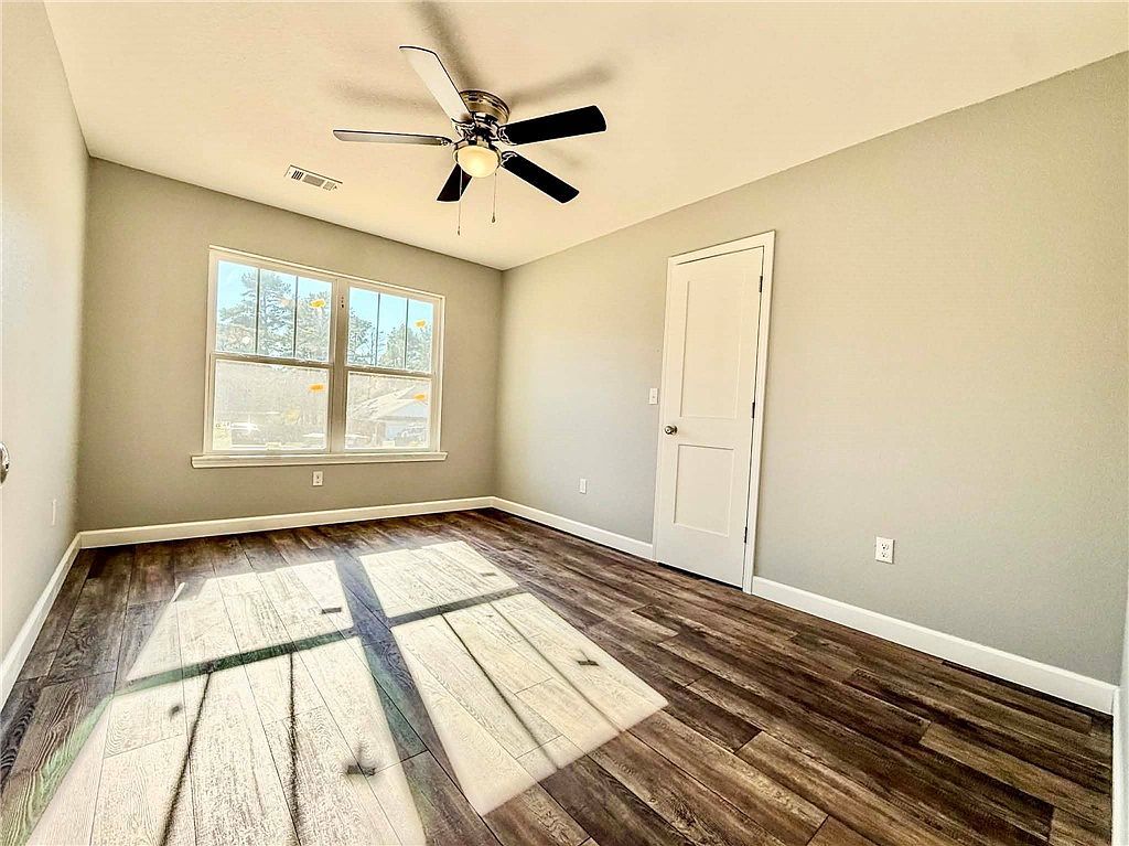 1018 E Norristown Cir Russellville, AR 72802  | Single Family