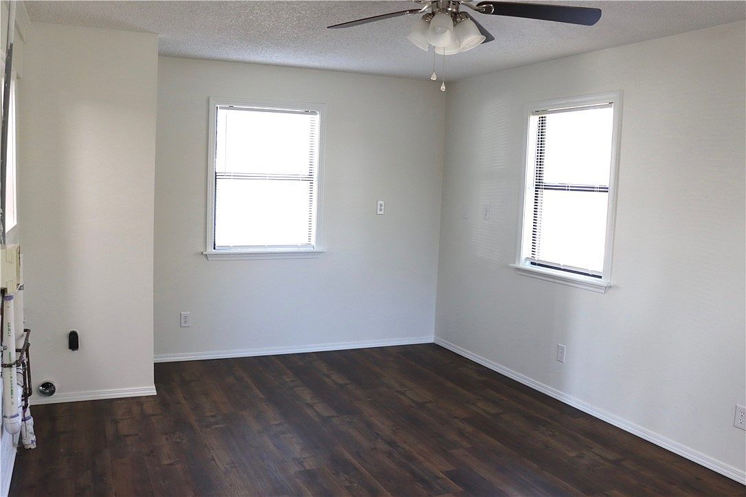 1308 W Oakland St Clarksville, AR 72830  | Single Family