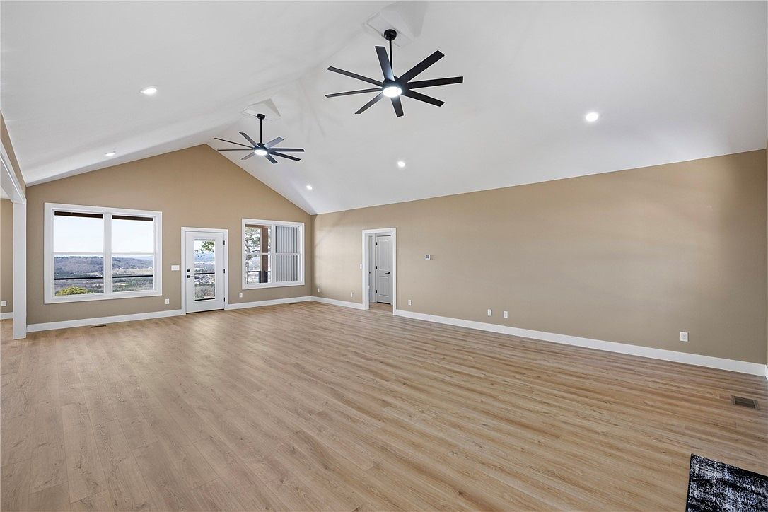 3350 Crow Mountain Rd Russellville, AR 72802 | Single Family