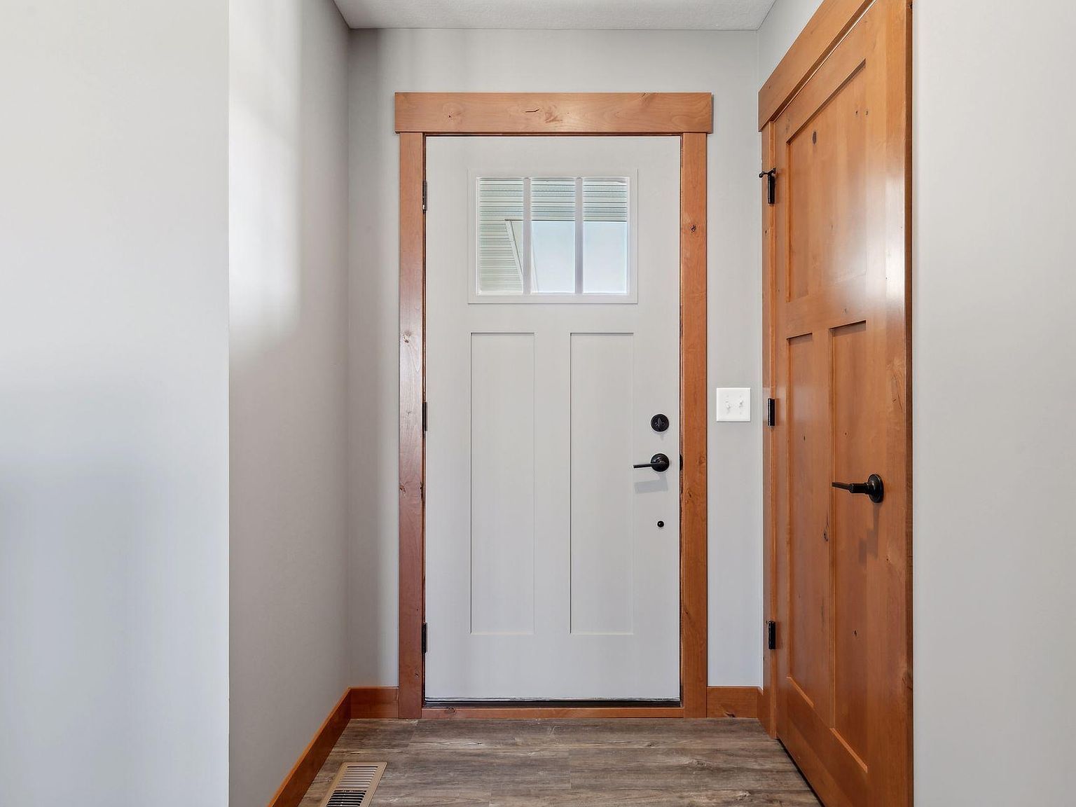 437 Coyote Way New Richmond, WI 54017  | Single Family